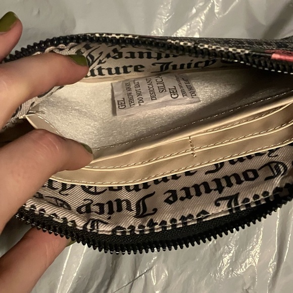 Juicy Couture Furget Me Not Black and Pink Floral Faux Leather Zipper Wristlet - Picture 6 of 6